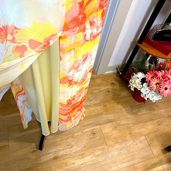 LANE BYRANT YELLOW FLORAL LIGHTWEIGHT CHIFFON LINED SIZE 24 MAXI FRONT SLIT NWOT - Picture 7 of 11